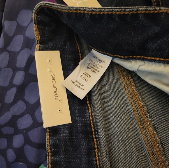 Maurices High Rise Curvy Jeans - Picture 6 of 6